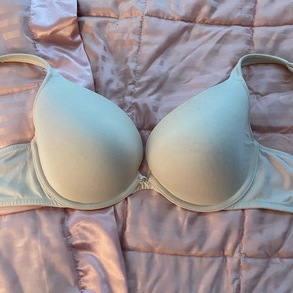 nude bra !